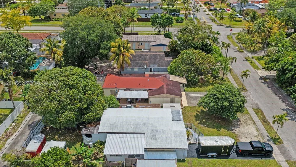 1379 NE 177th St, North Miami Beach, FL 33162