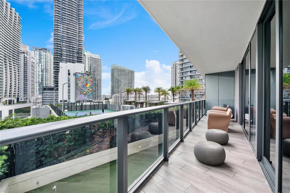801 S Miami Ave, Miami, FL 33130