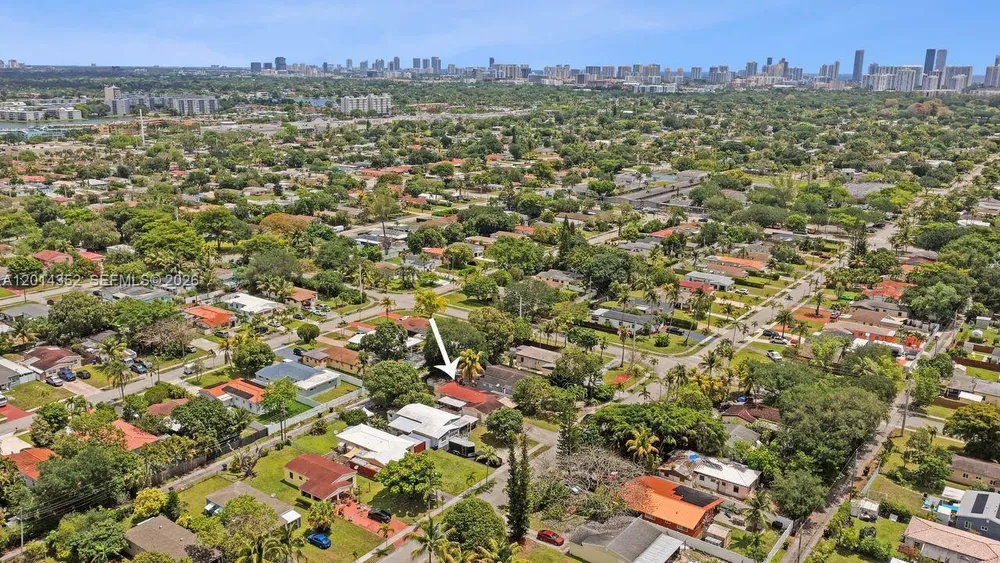 1379 NE 177th St, North Miami Beach, FL 33162