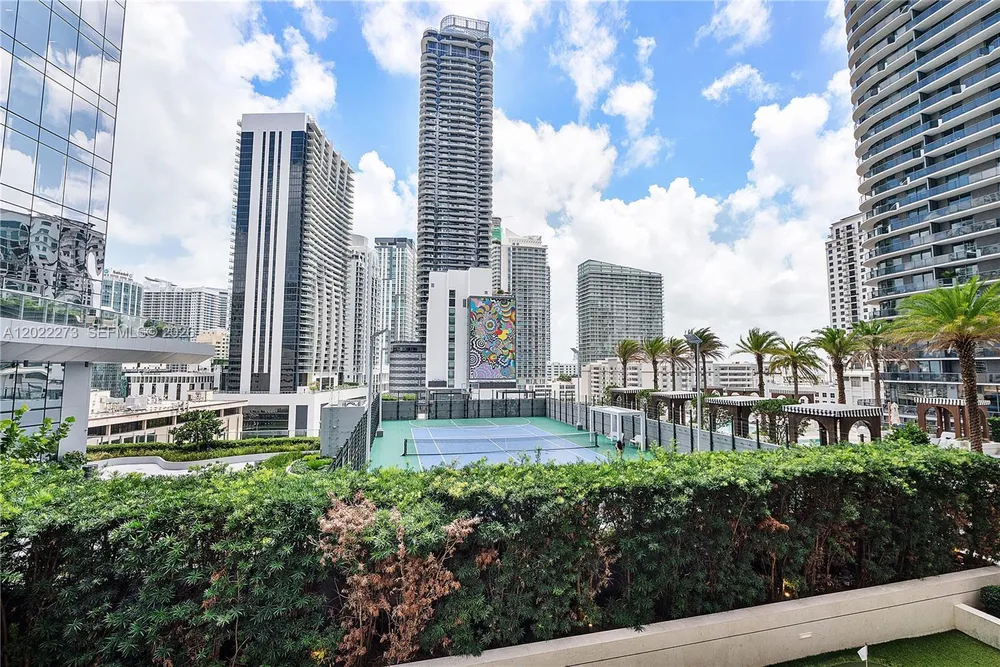 801 S Miami Ave, Miami, FL 33130