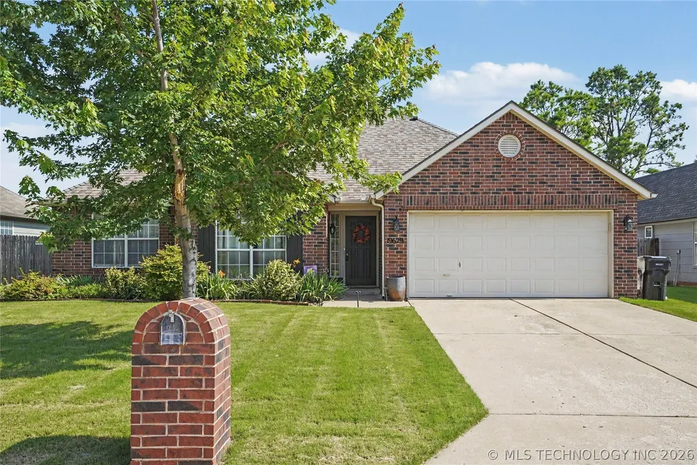 19629 E 39th St S, Broken Arrow, OK 74014