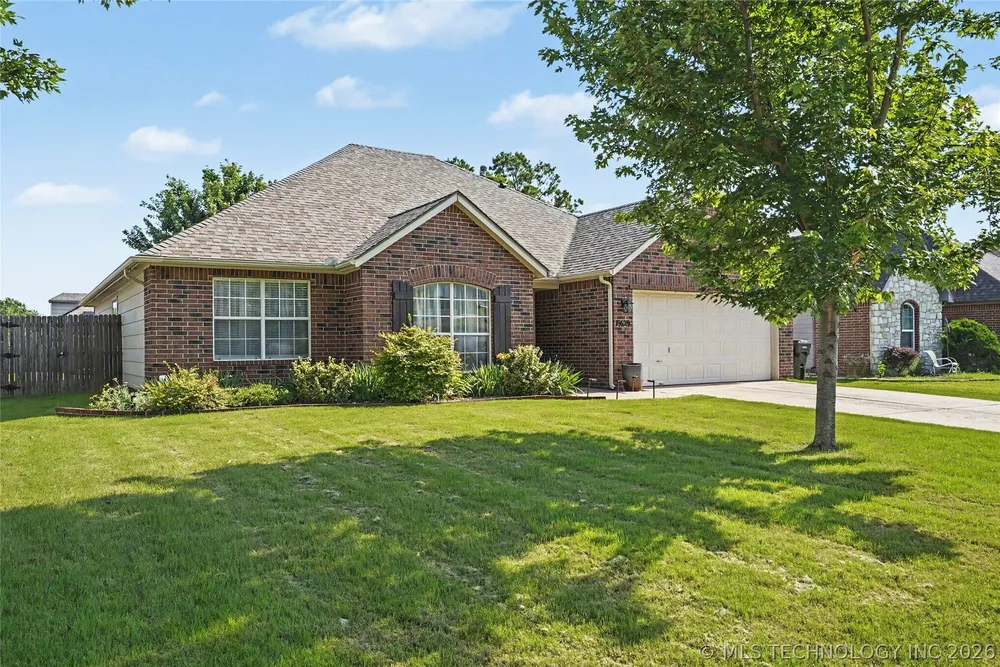 19629 E 39th St S, Broken Arrow, OK 74014