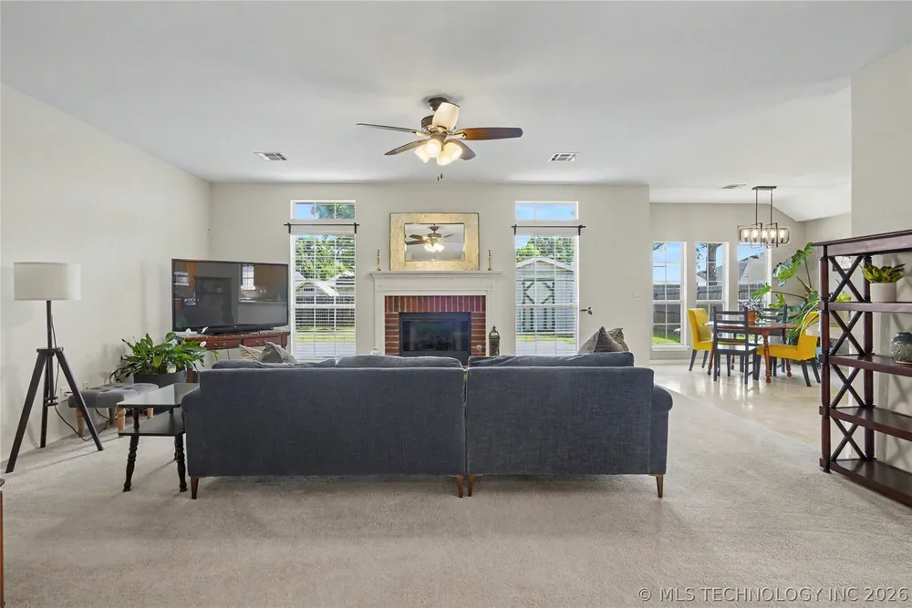 19629 E 39th St S, Broken Arrow, OK 74014