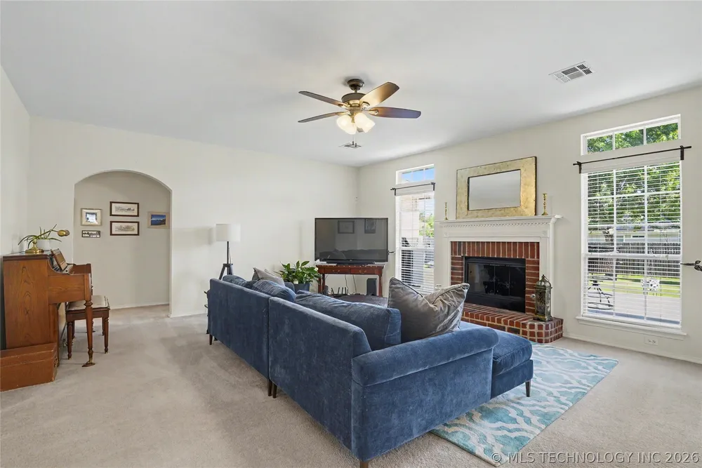 19629 E 39th St S, Broken Arrow, OK 74014