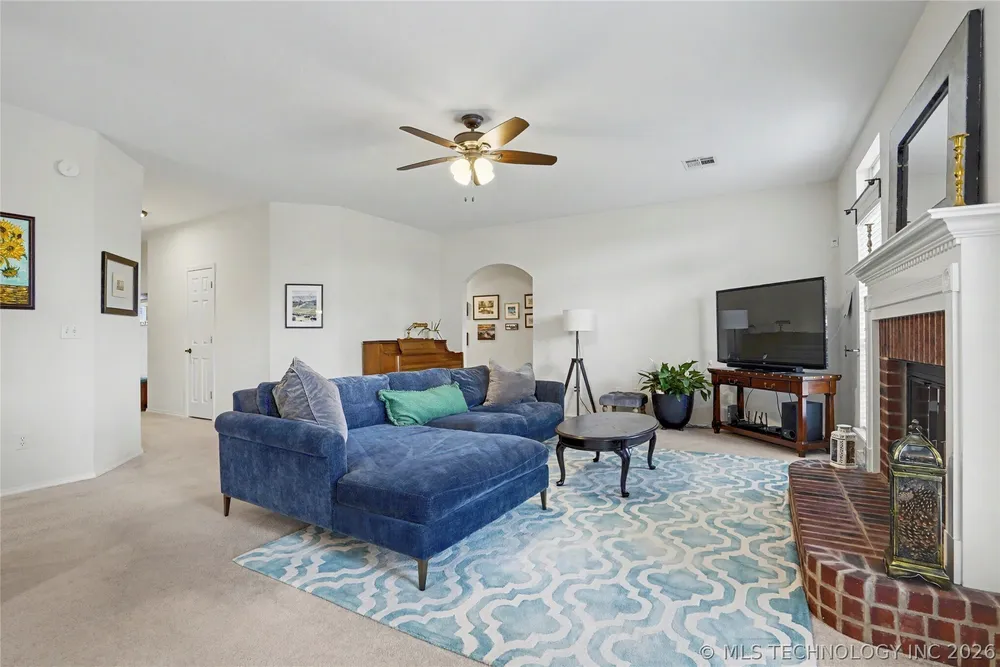 19629 E 39th St S, Broken Arrow, OK 74014