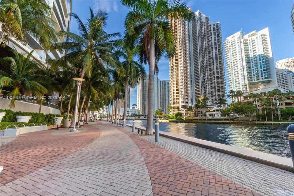 485 Brickell Ave, Miami, FL 33131