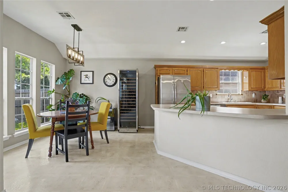 19629 E 39th St S, Broken Arrow, OK 74014