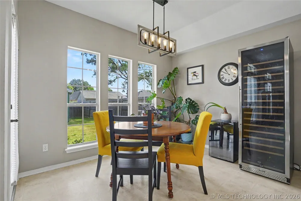 19629 E 39th St S, Broken Arrow, OK 74014