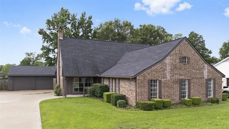 6755 Gladys Ave, Beaumont, TX 77706