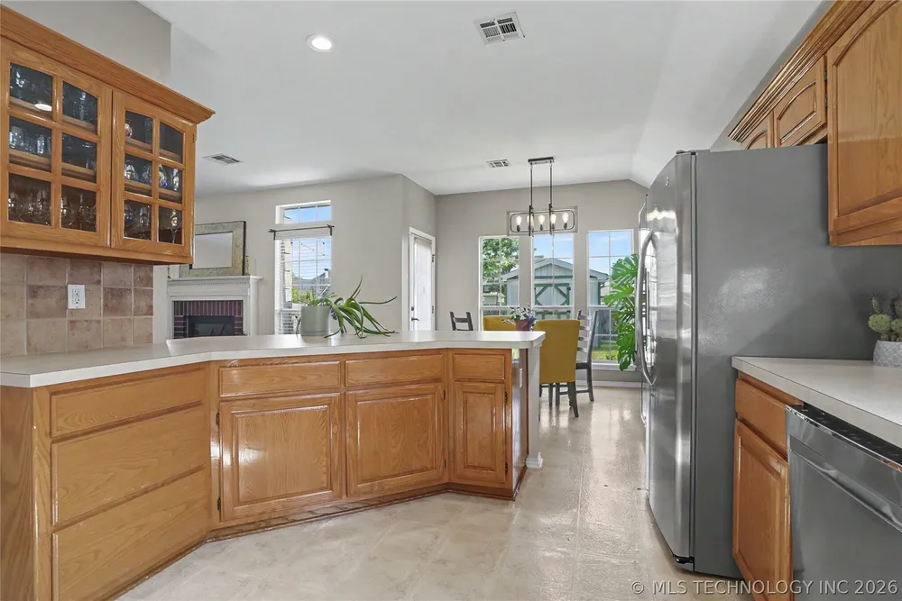 19629 E 39th St S, Broken Arrow, OK 74014
