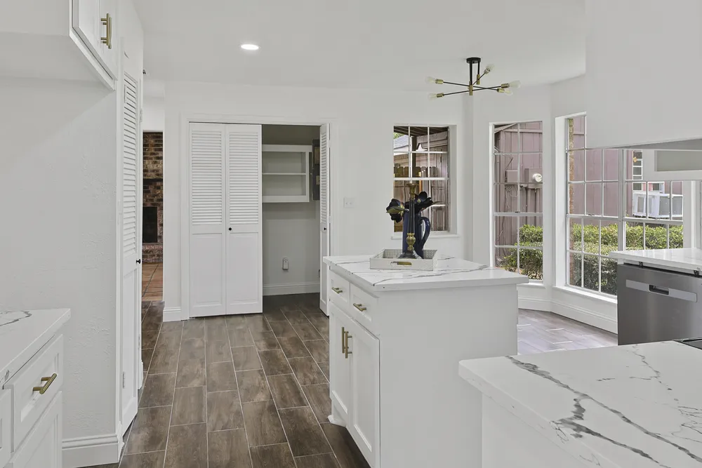 6755 Gladys Ave, Beaumont, TX 77706