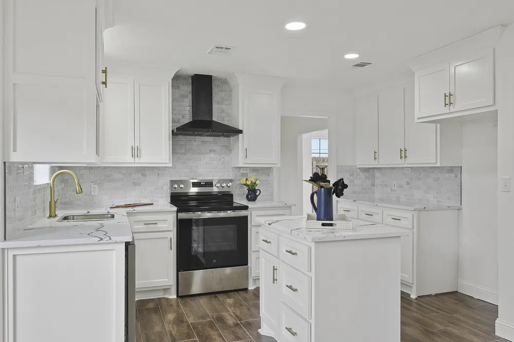 6755 Gladys Ave, Beaumont, TX 77706