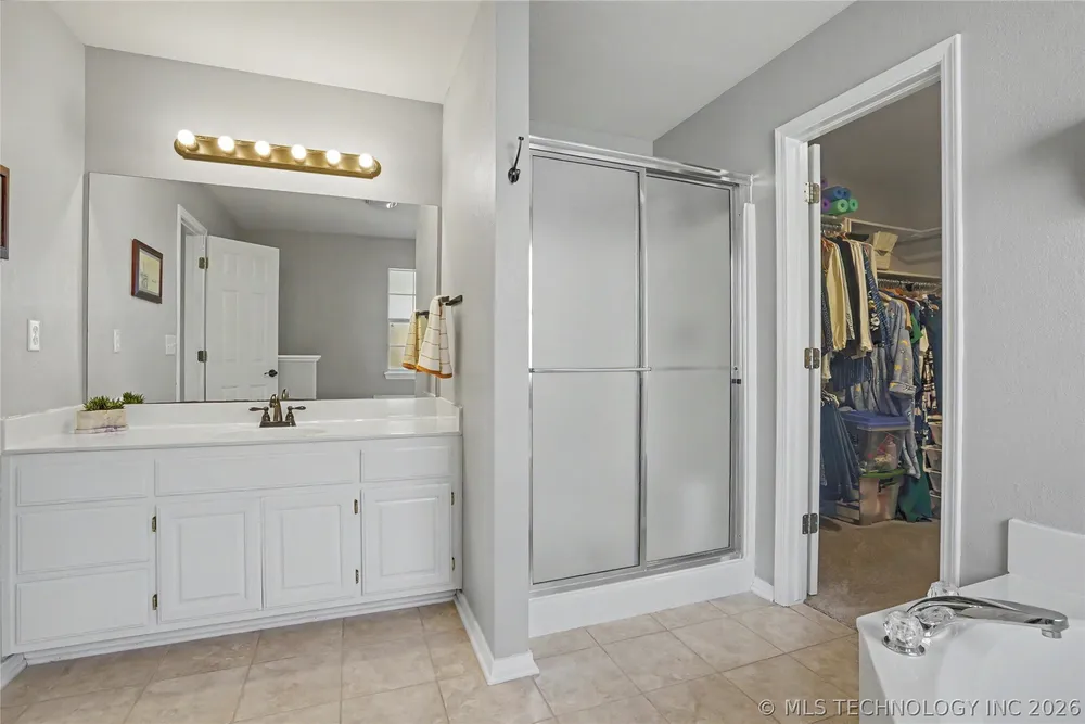 19629 E 39th St S, Broken Arrow, OK 74014