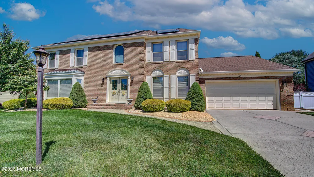 43 Homestead Circle, Marlboro, NJ 07746