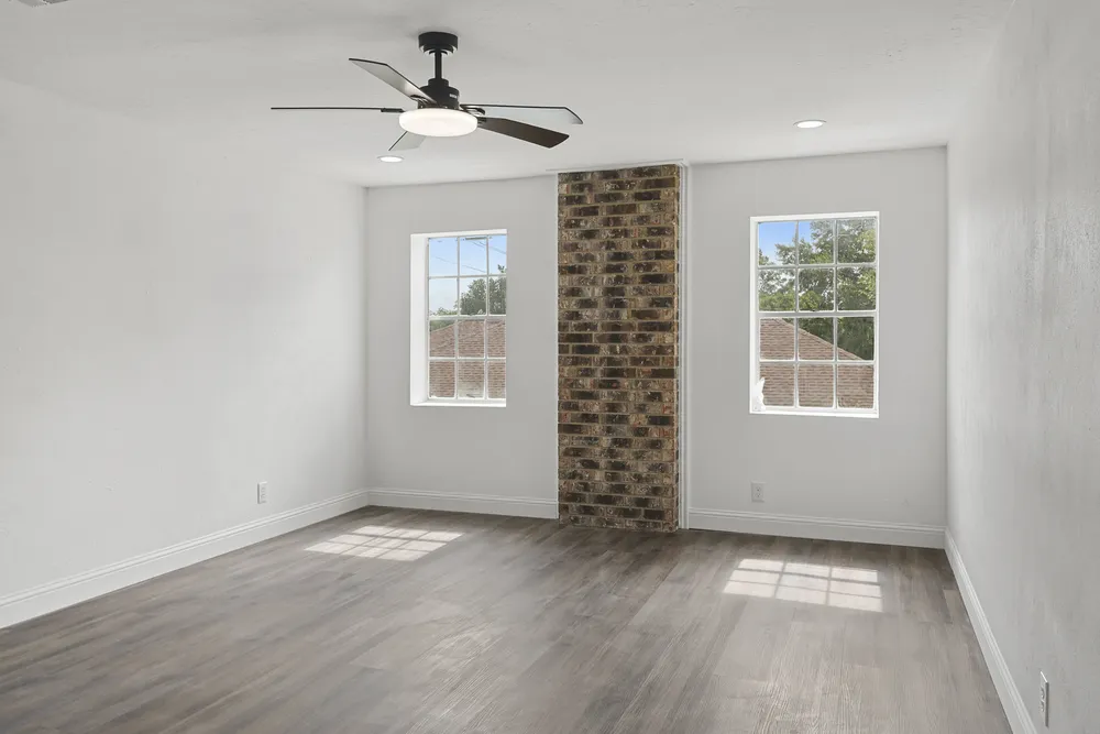 6755 Gladys Ave, Beaumont, TX 77706