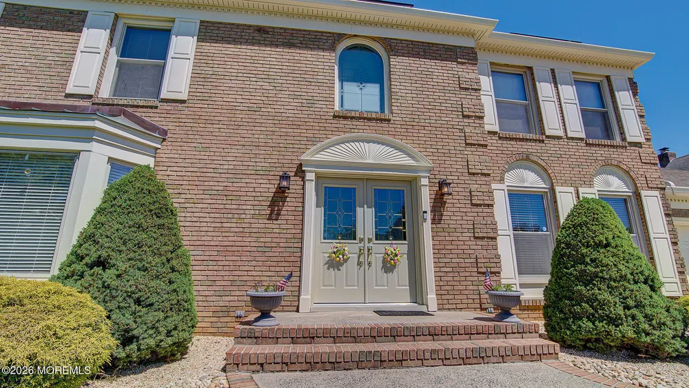 43 Homestead Circle, Marlboro, NJ 07746