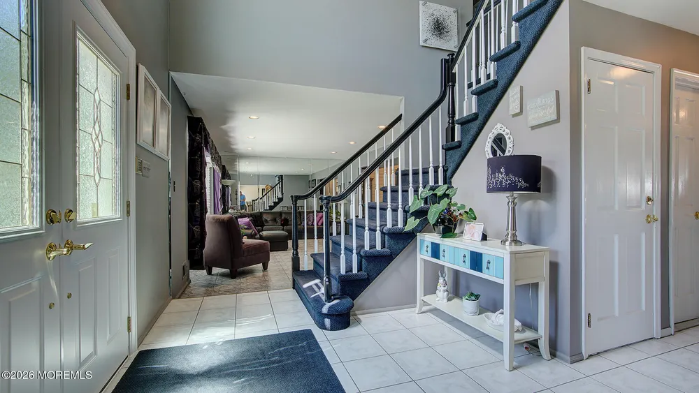43 Homestead Circle, Marlboro, NJ 07746
