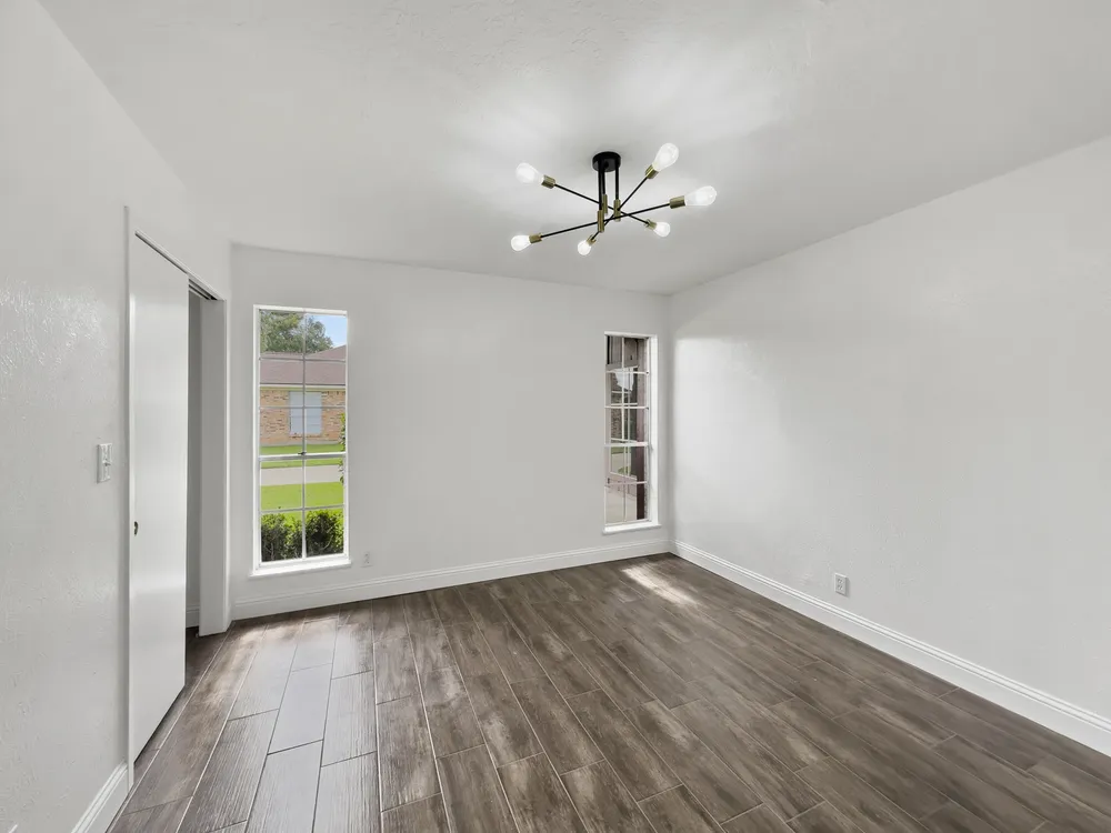 6755 Gladys Ave, Beaumont, TX 77706