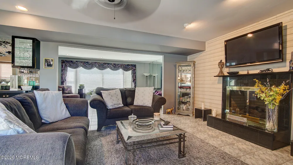 43 Homestead Circle, Marlboro, NJ 07746