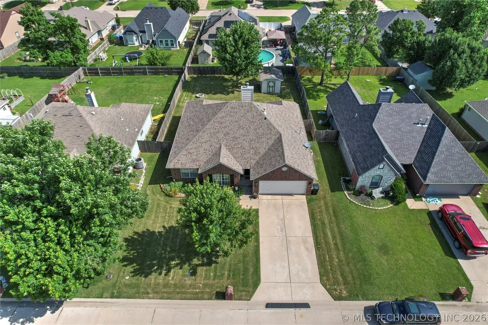 19629 E 39th St S, Broken Arrow, OK 74014