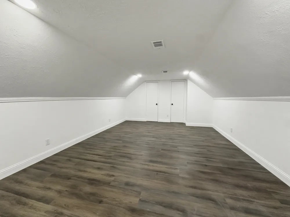 6755 Gladys Ave, Beaumont, TX 77706