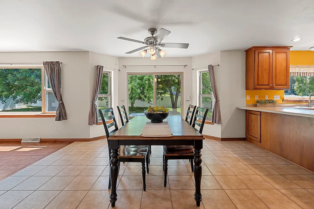3437 Sandgate Castle Dr, Green Bay, WI 54313