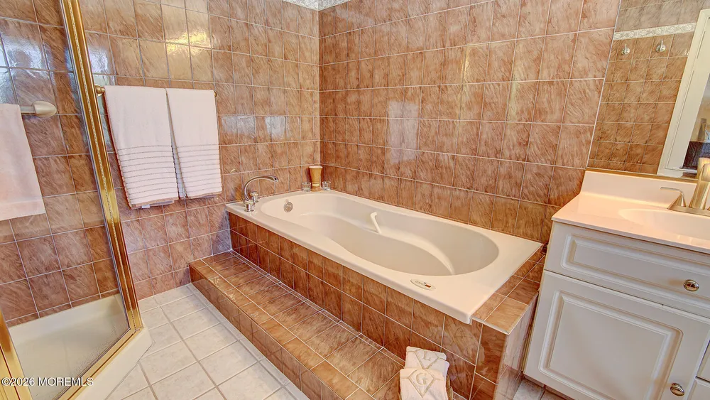 43 Homestead Circle, Marlboro, NJ 07746