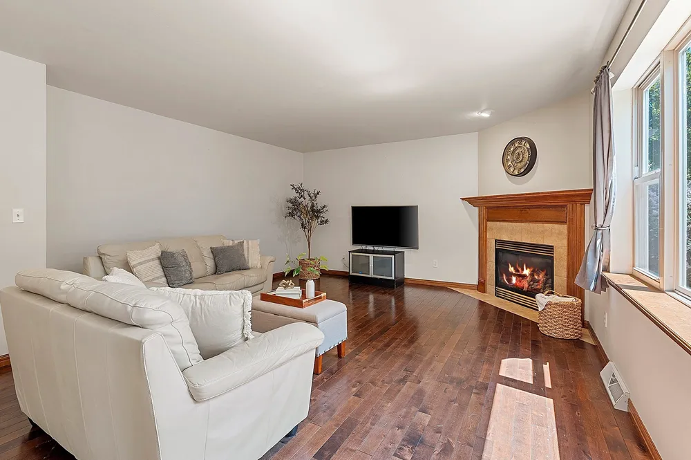 3437 Sandgate Castle Dr, Green Bay, WI 54313
