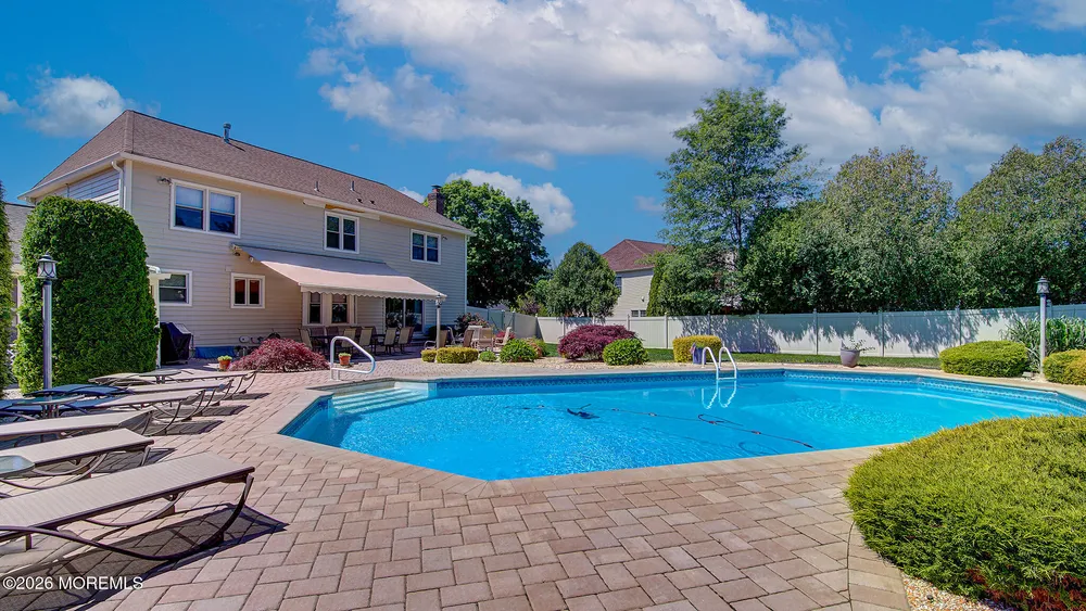 43 Homestead Circle, Marlboro, NJ 07746