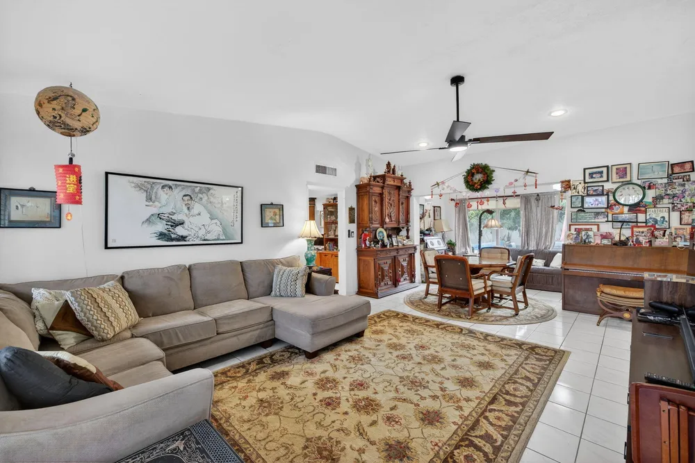 1935 SE 25th Ave, Fort Lauderdale, FL 33316