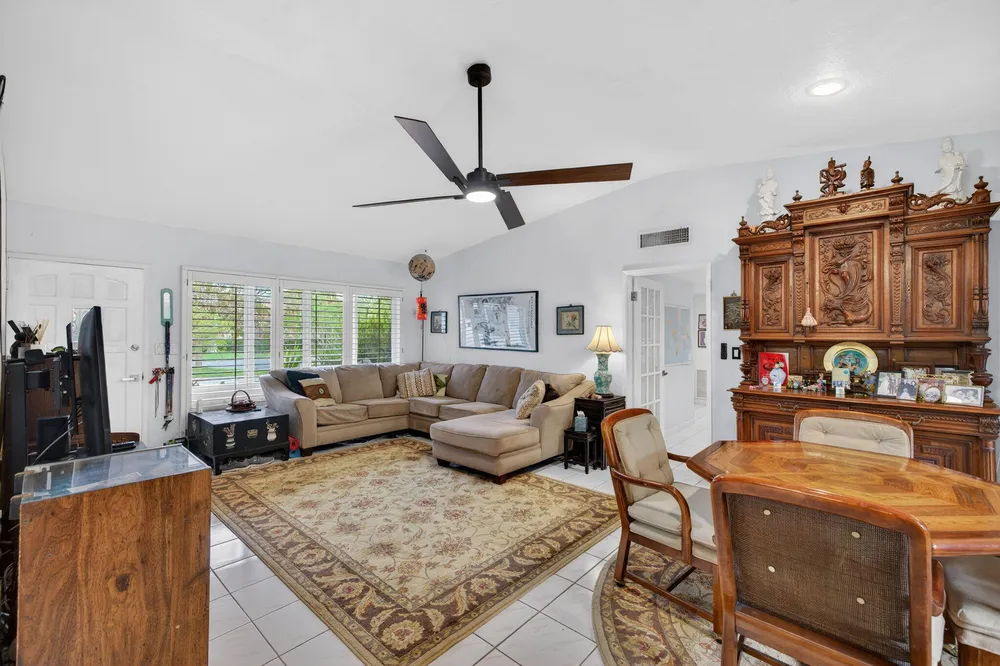 1935 SE 25th Ave, Fort Lauderdale, FL 33316