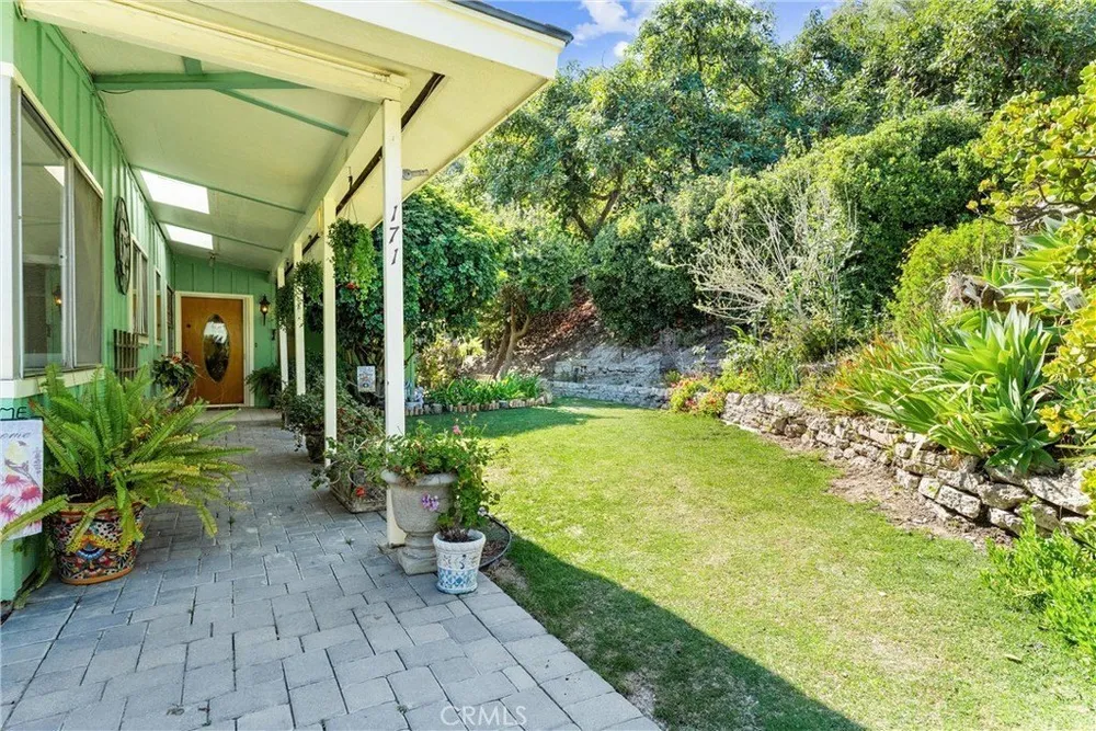171 Canada Sombre Rd, La Habra Heights, CA 90631