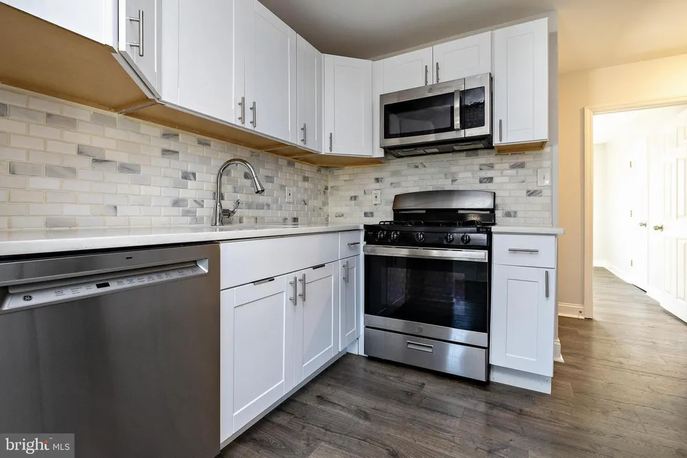 215 Conard Ave, Collingswood, NJ 08108