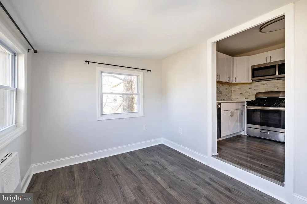 215 Conard Ave, Collingswood, NJ 08108