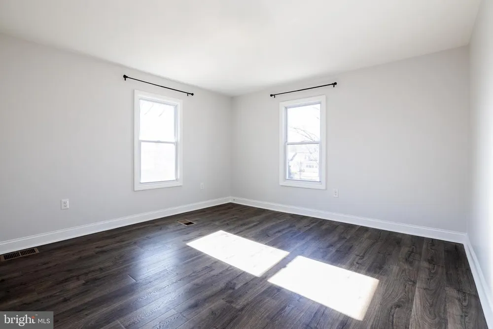 215 Conard Ave, Collingswood, NJ 08108