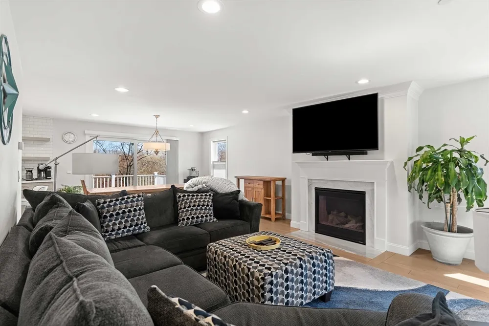 13 Woodlands Rd, Salem, MA 01970