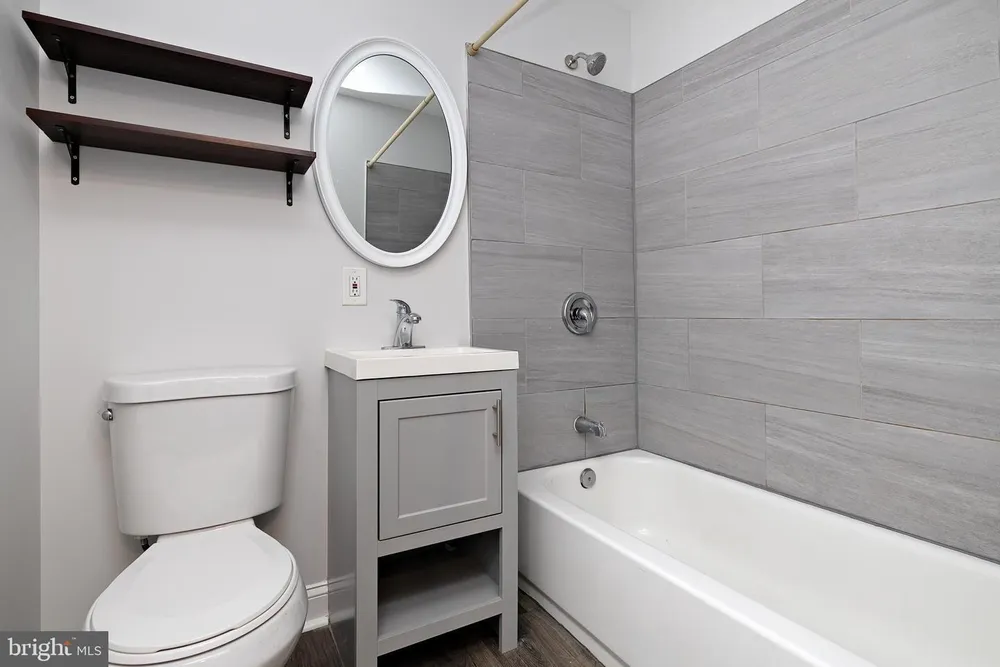 215 Conard Ave, Collingswood, NJ 08108
