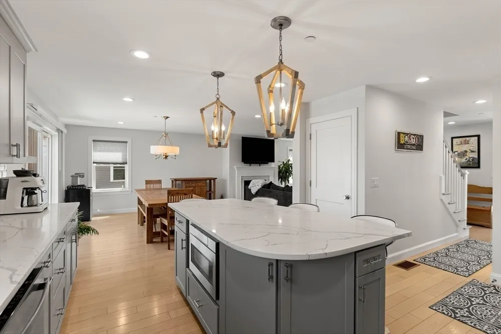 13 Woodlands Rd, Salem, MA 01970