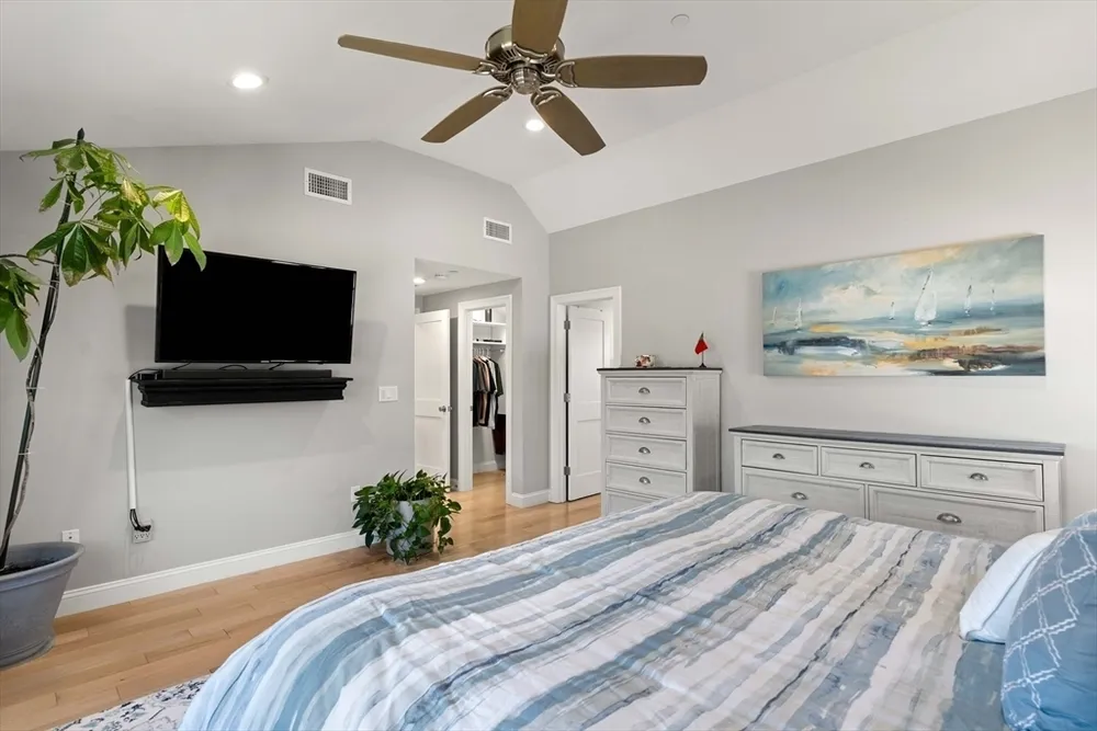 13 Woodlands Rd, Salem, MA 01970
