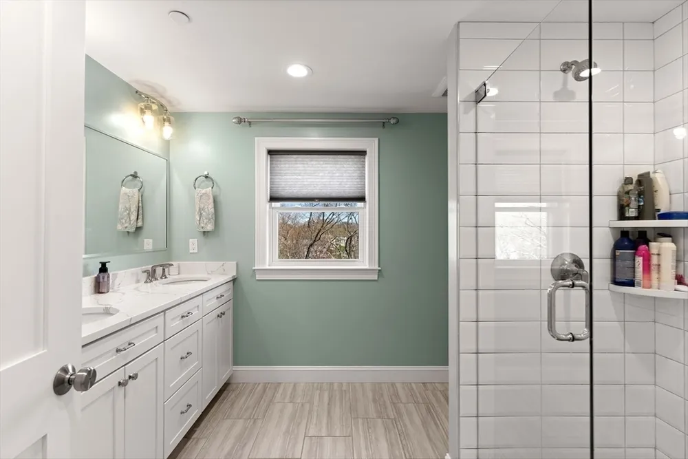 13 Woodlands Rd, Salem, MA 01970