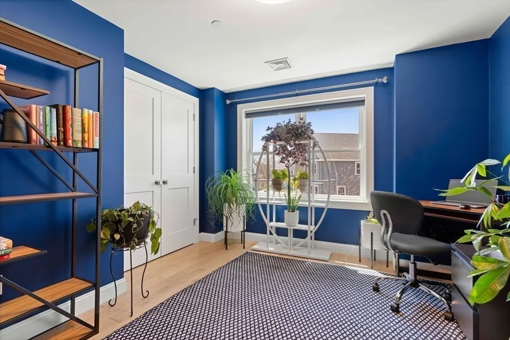 13 Woodlands Rd, Salem, MA 01970