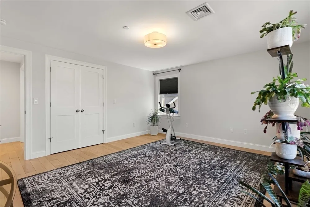 13 Woodlands Rd, Salem, MA 01970