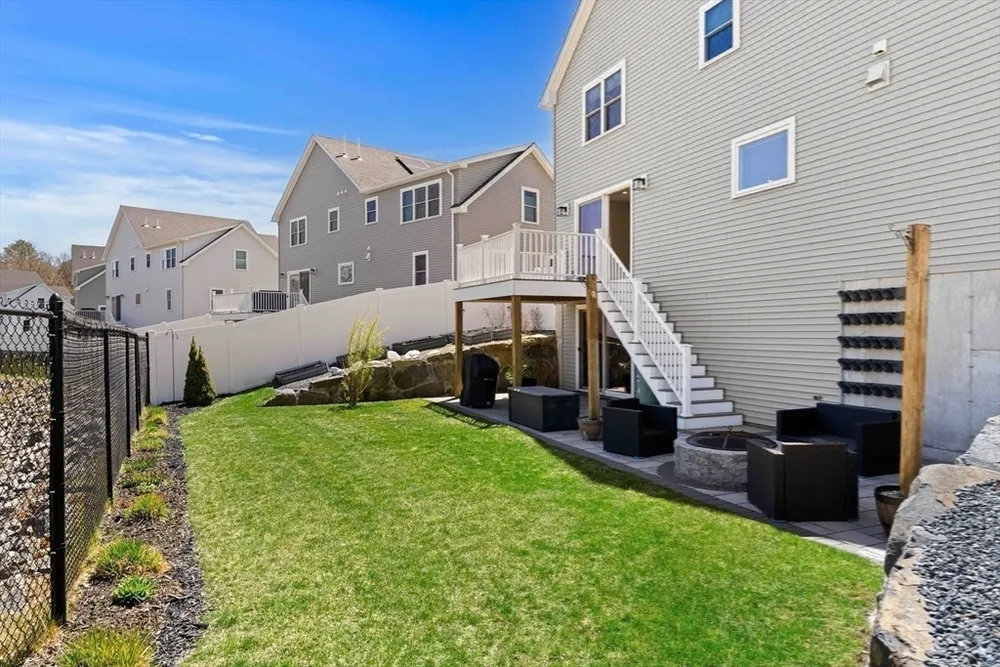 13 Woodlands Rd, Salem, MA 01970