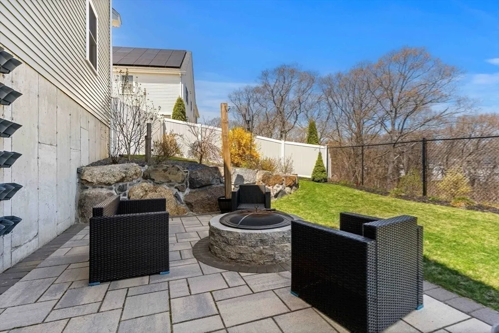 13 Woodlands Rd, Salem, MA 01970