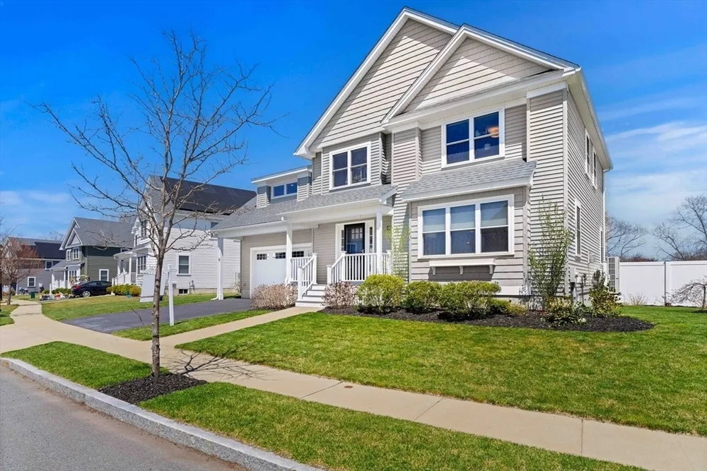 13 Woodlands Rd, Salem, MA 01970