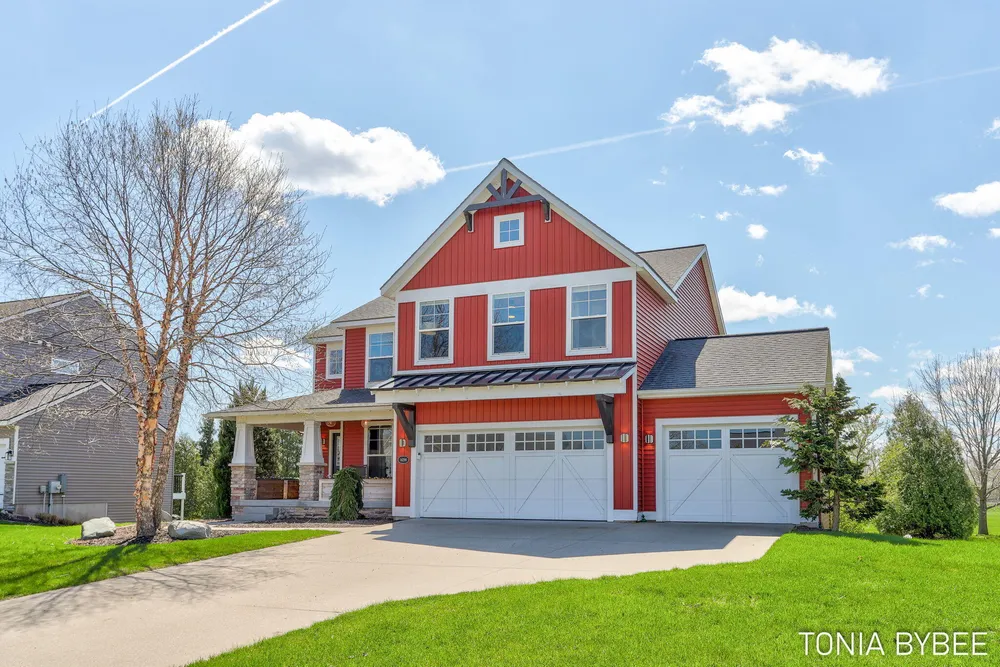 14298 Georgian Bay Dr, Holland, MI 49424