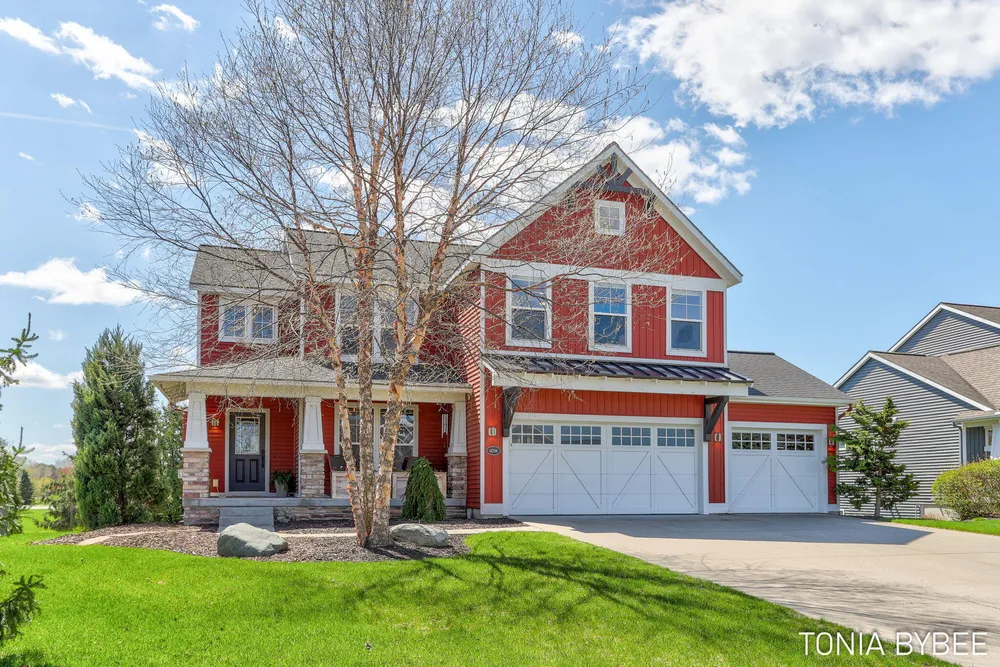 14298 Georgian Bay Dr, Holland, MI 49424