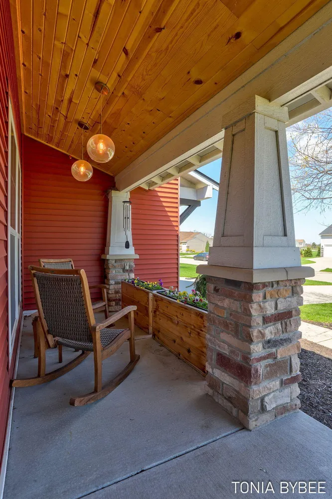 14298 Georgian Bay Dr, Holland, MI 49424