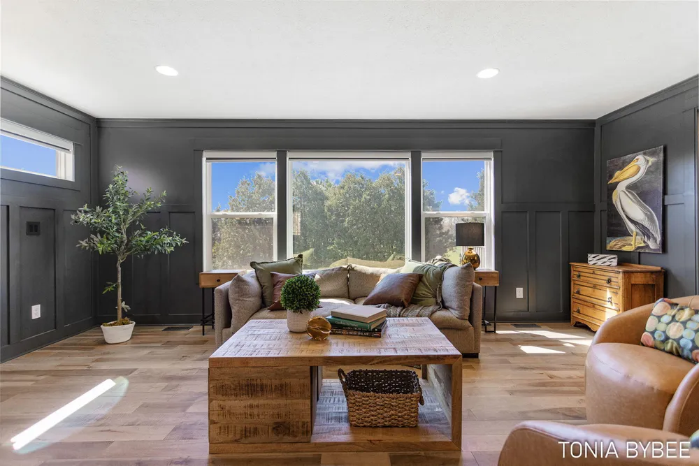 14298 Georgian Bay Dr, Holland, MI 49424