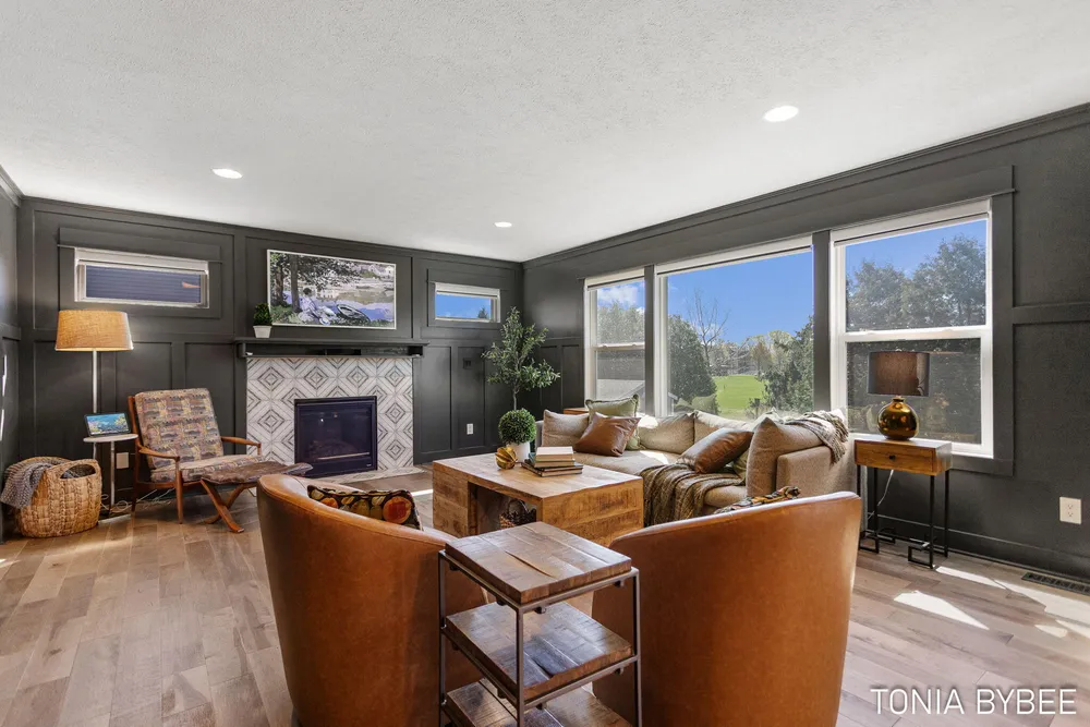 14298 Georgian Bay Dr, Holland, MI 49424